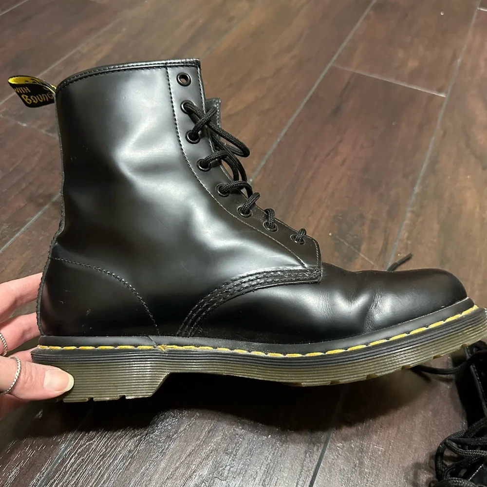 Dr. Martens 1460 Smooth Leather Lace-Up Boots Size 10 - Picture 8 of 13